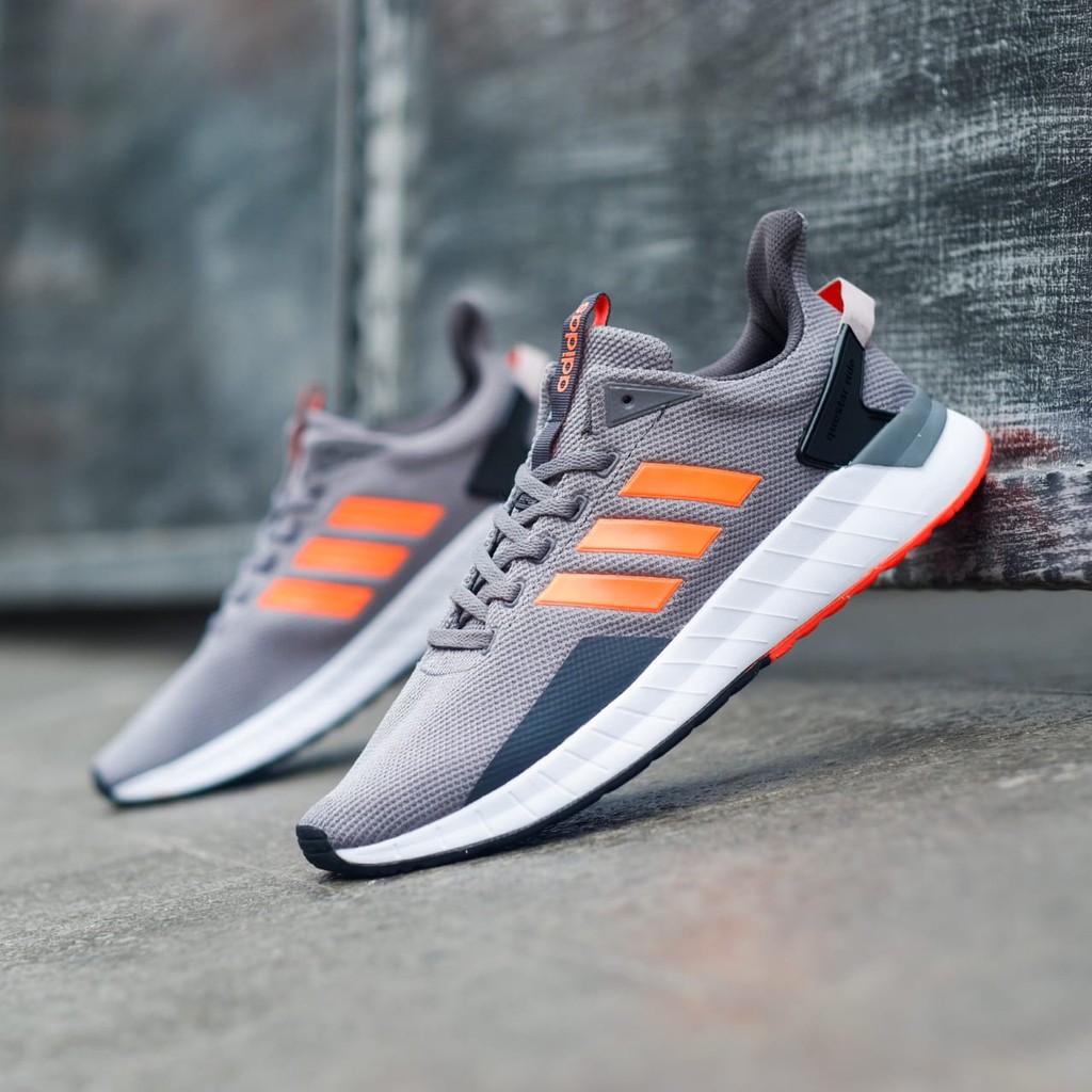 Sepatu Adidas Questar Ride Original