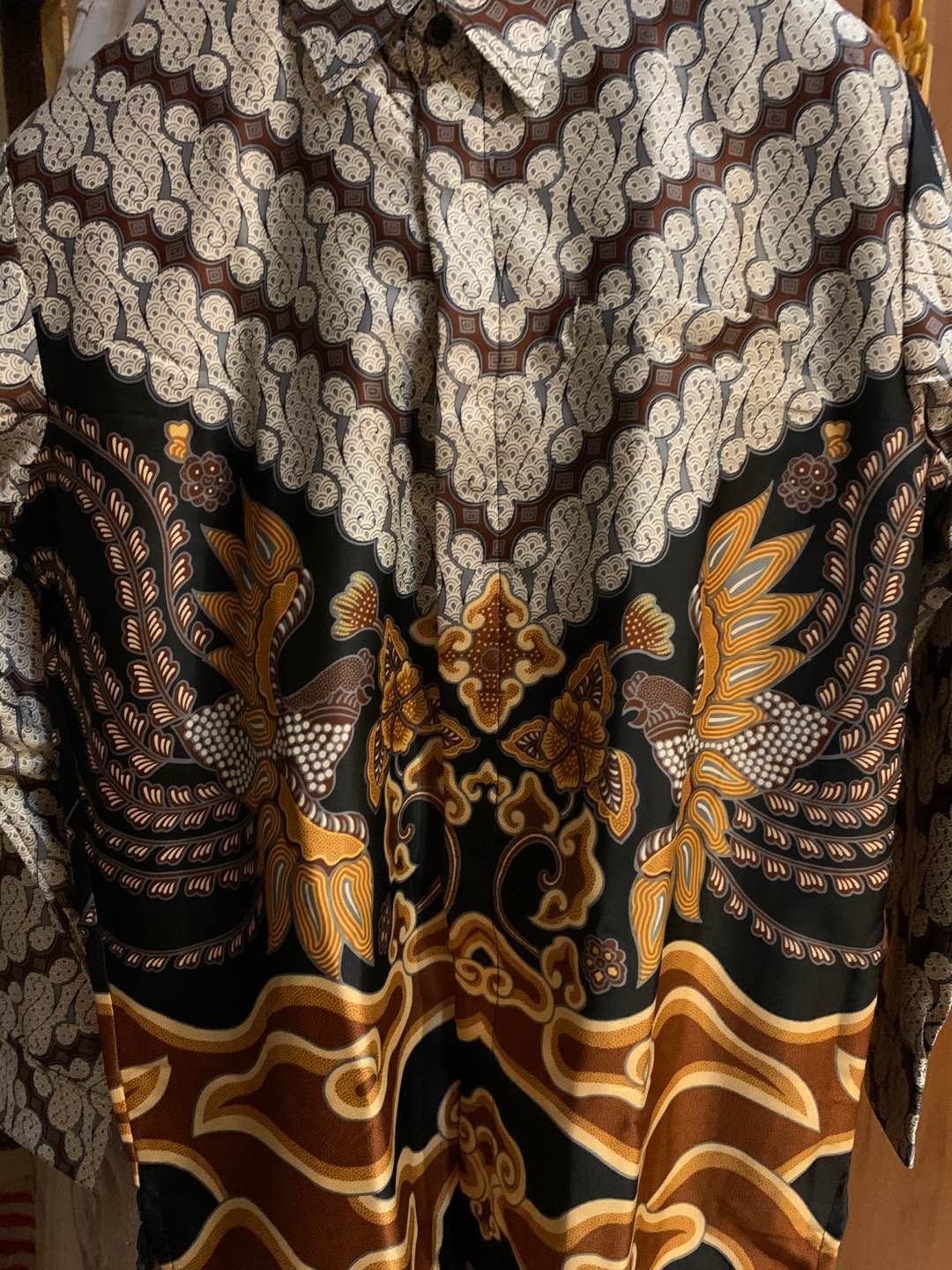 Kemeja Batik Pria Semi Sutra Silky Premium Puring Istimewa