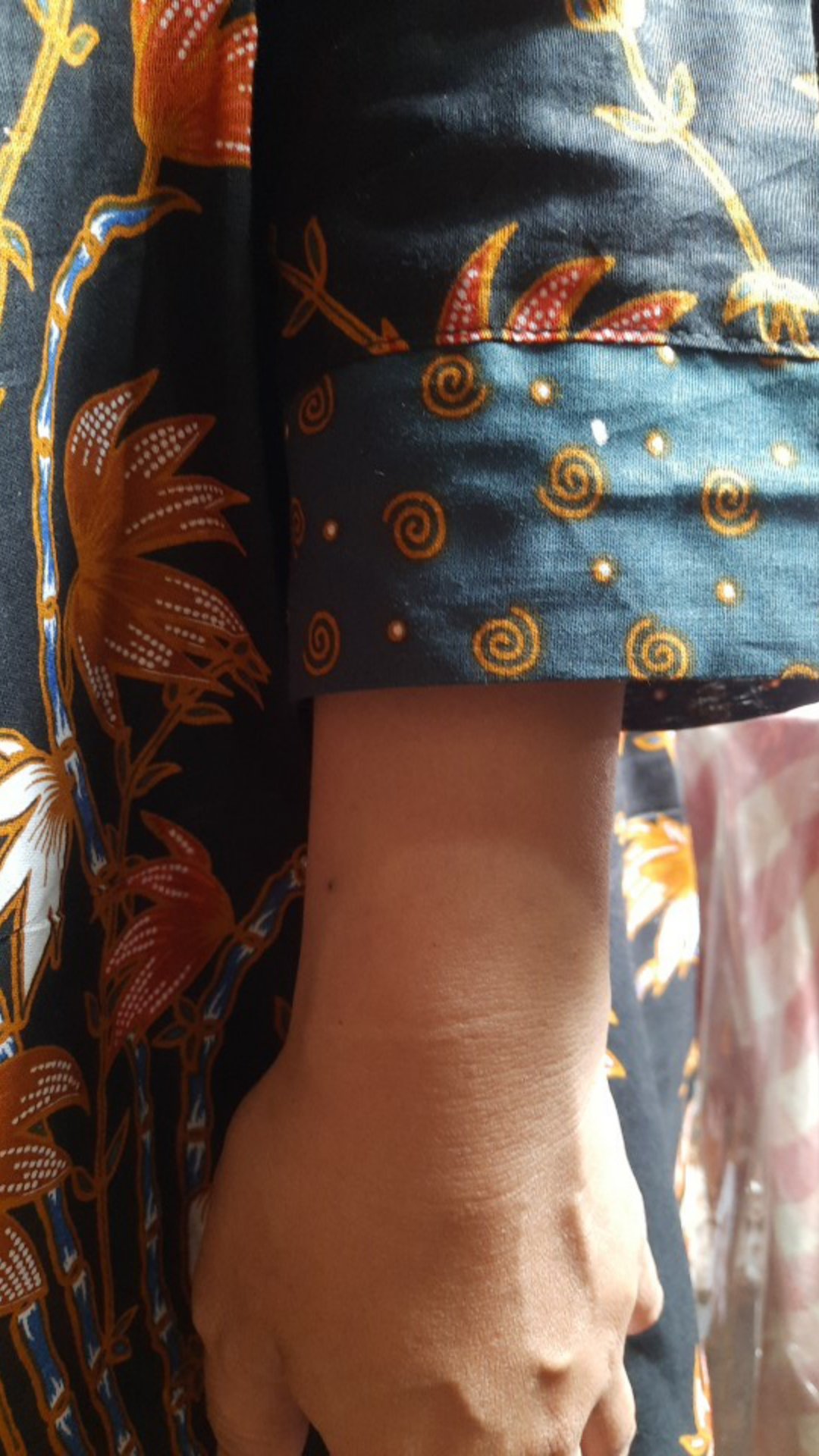 [ Bisa Cod ] Terlaris Serut Genes Jelita Tunic Navbor Yelbor Whitbor Creambor Tunik Batik Modern