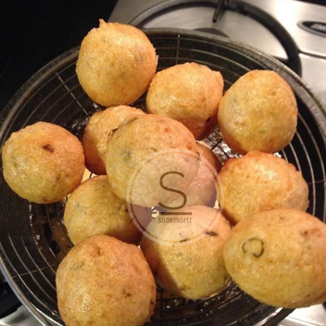 

Pempek adaan Hj. Sony Lampung