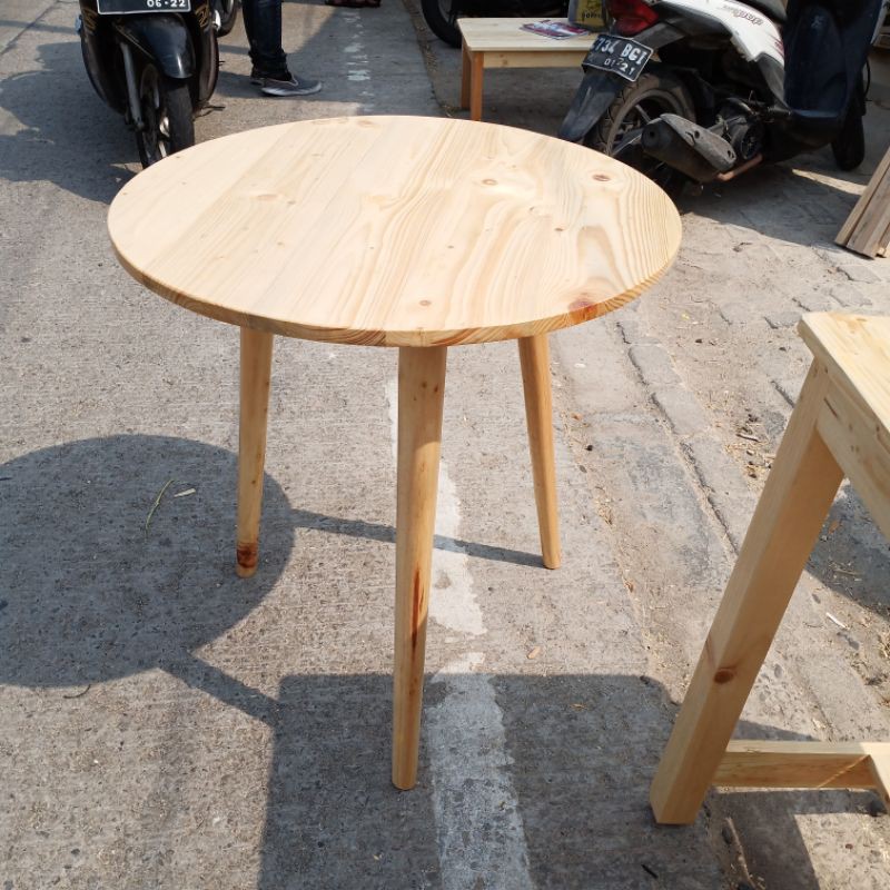 Meja bulat kayu jati belanda diameter 70cm tinggi 75cm