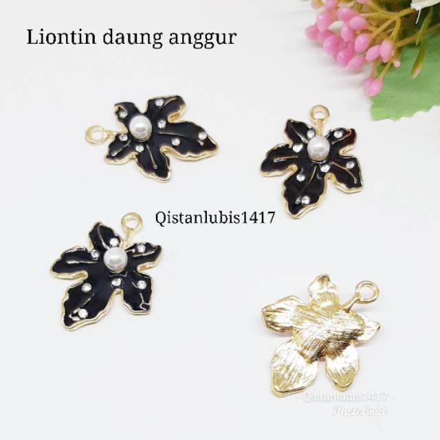 Liontin daun anggur