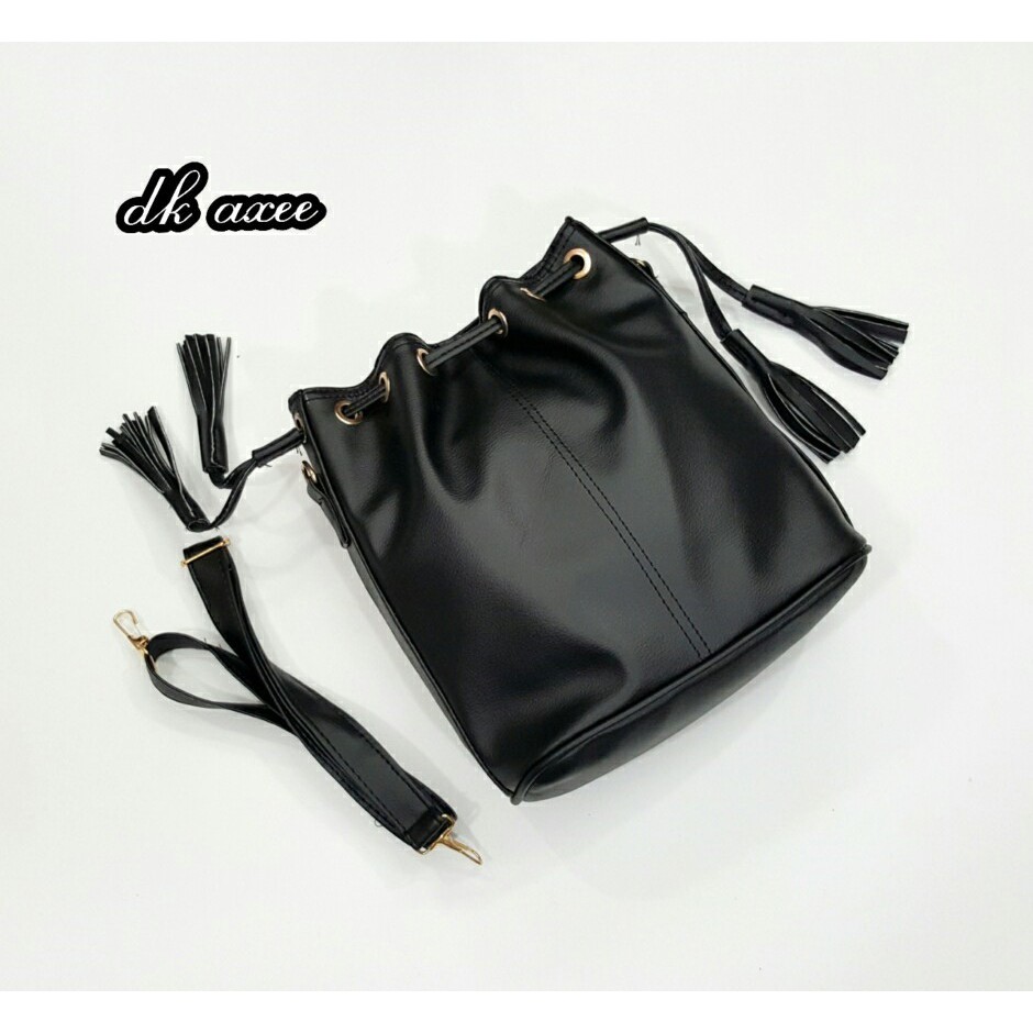 tas selempang serut kulit sintetis / tas selempang wanita