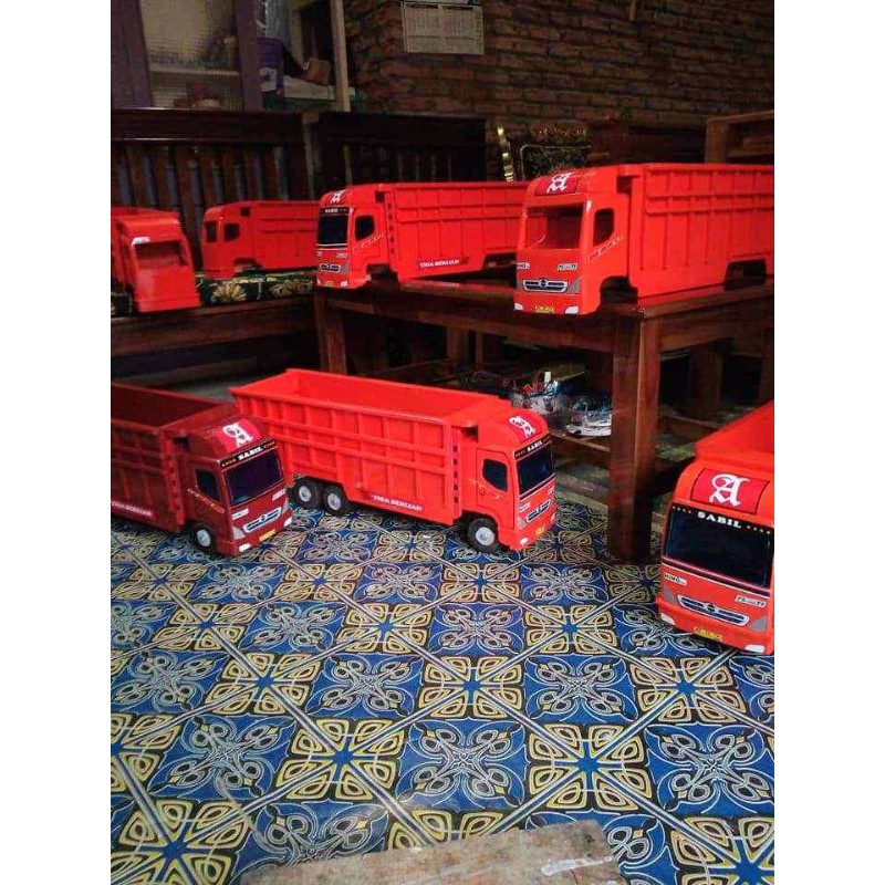 MINIATUR TRUK OLENG fuso SUPER BESAR 75cm