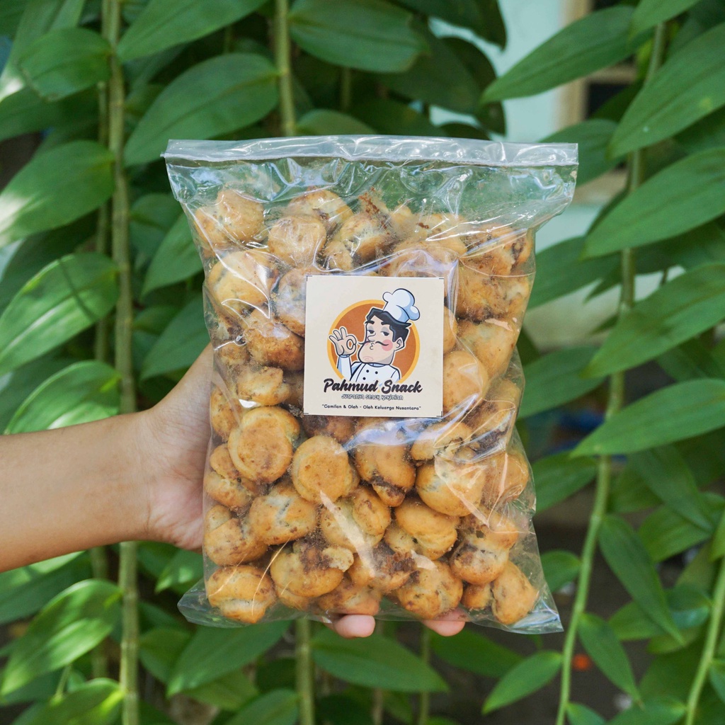 

Soes Cokelat Kering Camilan Manis Legit 300 gram