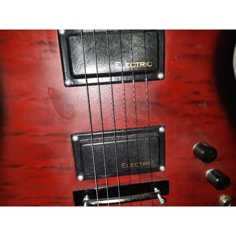 Gitar elektrik Merah second listrik guitar (dijual cepat)