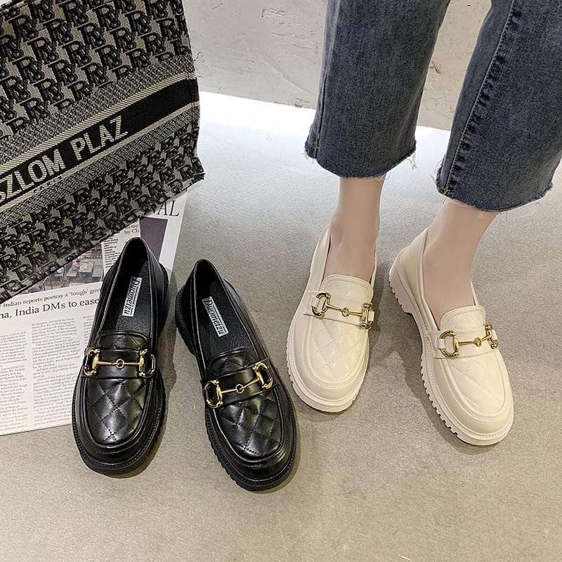 Sepatu Loafers Docmart Wanita '' DONNA'' Black And Beige Premium DK 779