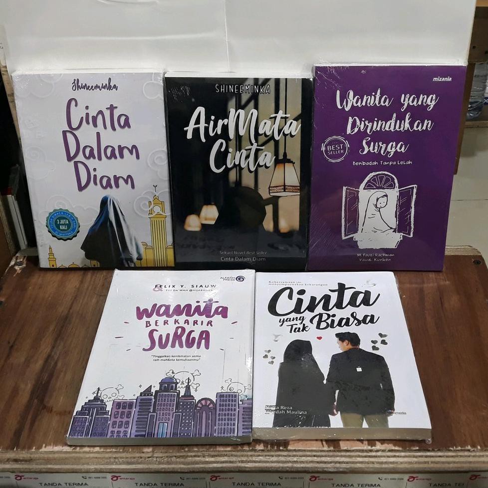 Paket 5 Novel Islami Cinta Dalam Diam Air Mata Cinta Dear Imamku Wanita Berkarir Surga Cinta Yang