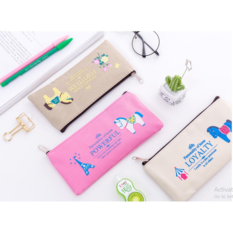 

TKB Tempat pensil Little horse bahan kanvas