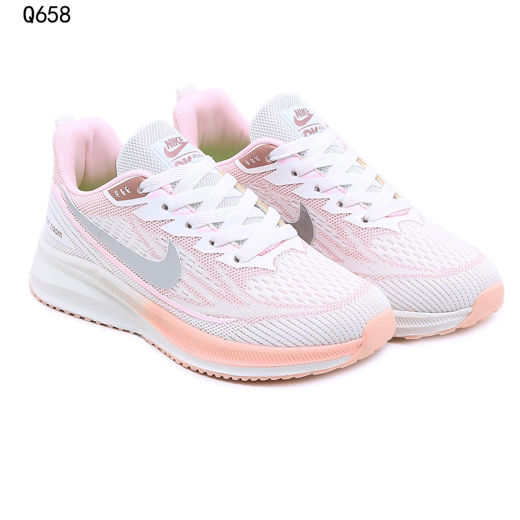 NK Women Sneakers Q658