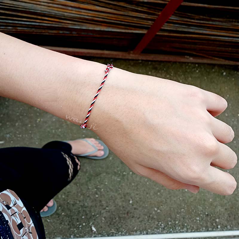 GP-07 GELANG TRIDATU TIPIS Bali Tali Plintir Gelang Tiny Tipis Super Simple Cute Benang