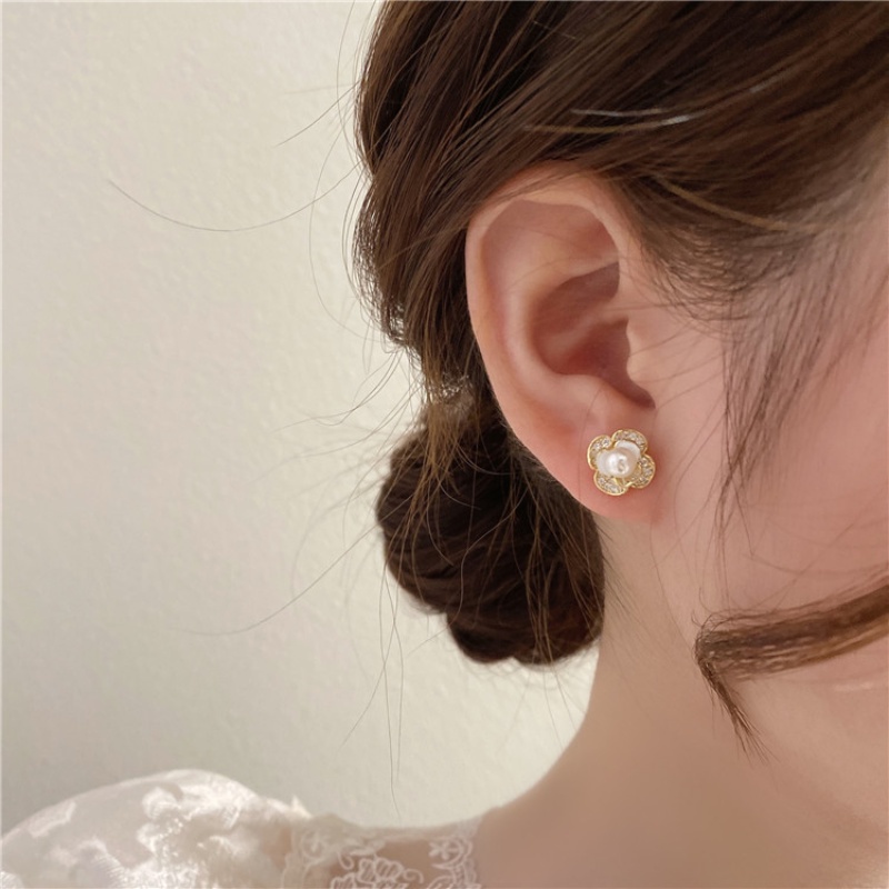 Fashion Korea Wanita Anting Mutiara Bunga Putih Elegan