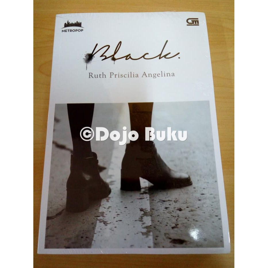 DIJAMIN TERBAIK  Metropop: Black oleh Ruth Priscilia Angelina