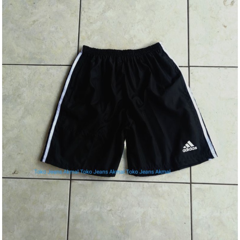 Celana Pendek olahraga pria sepakbola futsal jogging gym fitnes bulutangkis