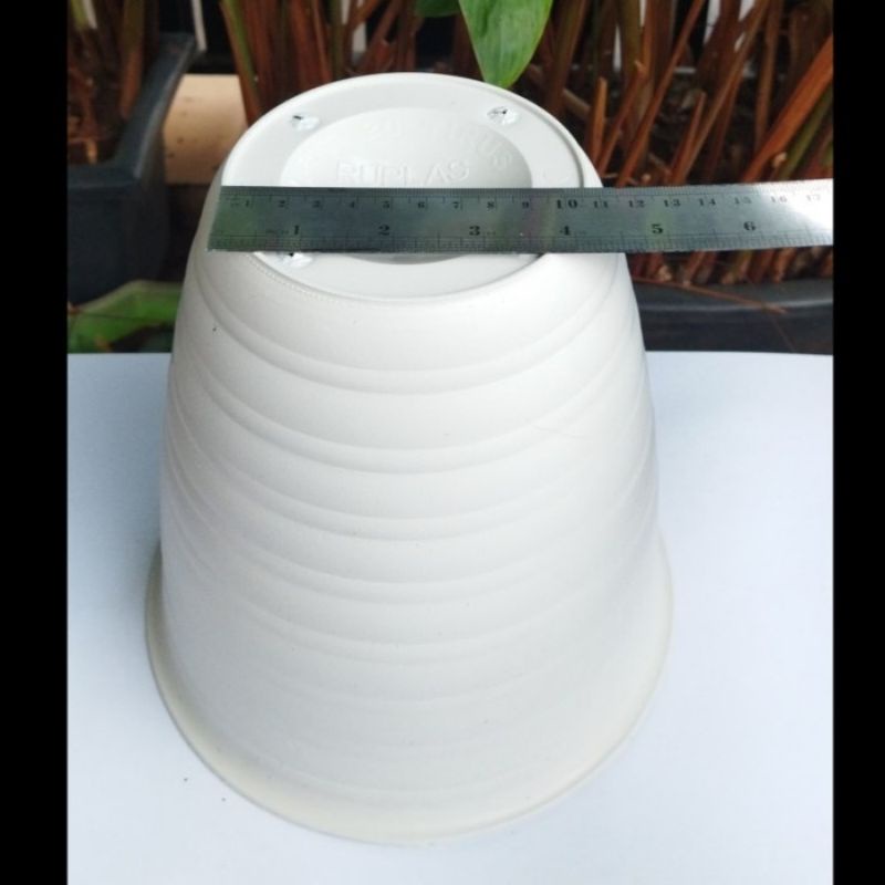 Pot Bunga Putih Model Tawon Pirus Tirus 20 Diameter 20 cm Pot Tawon Tirus Murah Harga Grosir