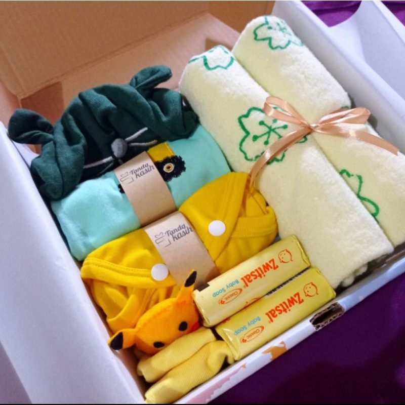 

Paket super komplit ~ Baby Hampers