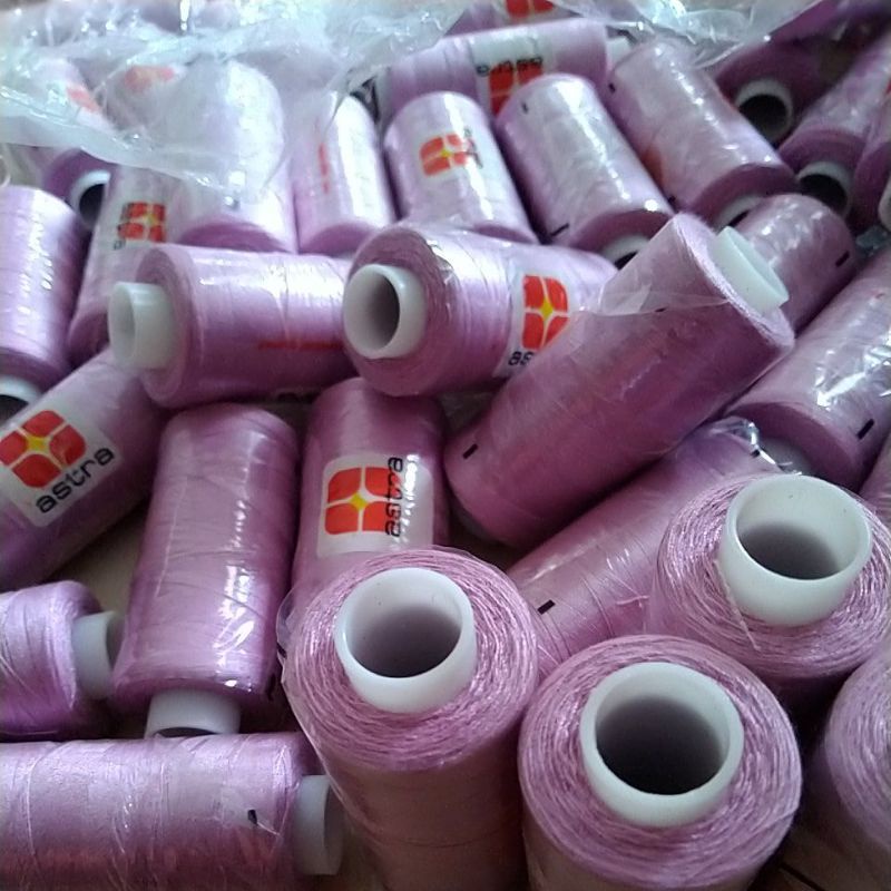 benang jahit astra ungu muda