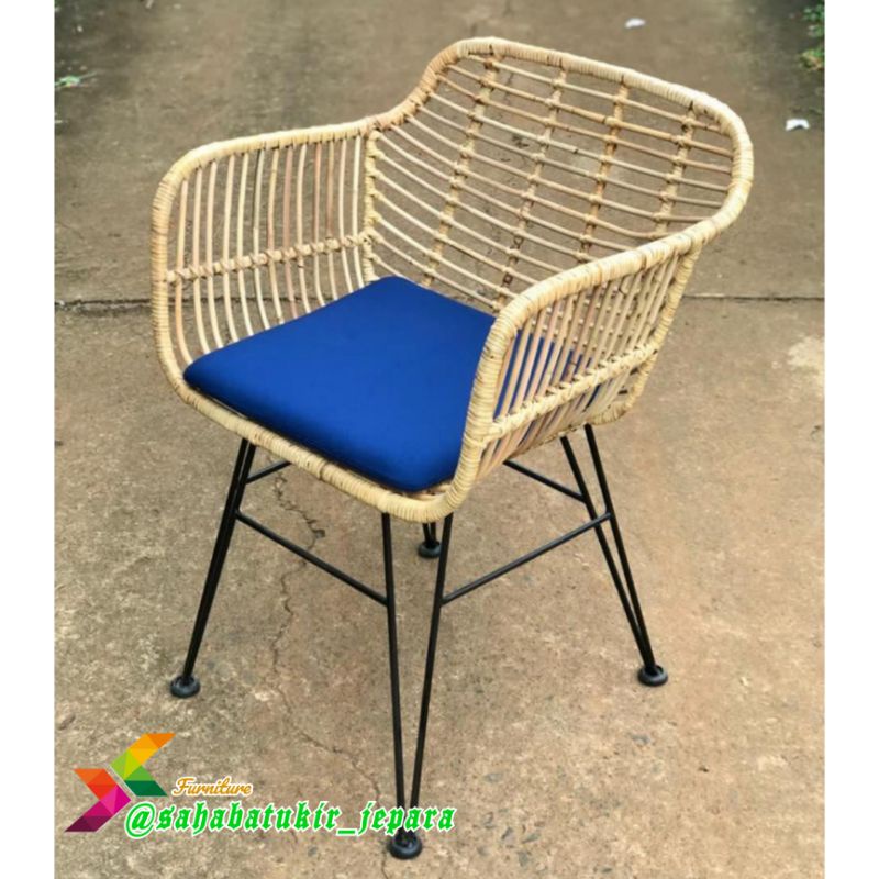 KURSI SINGLE MATERIAL ROTAN || Dilengkapi Dudukan Bantalan Busa Empuk