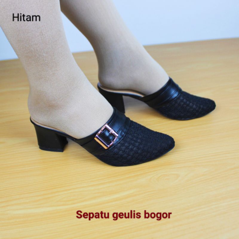 sandal sepatu bustong brukat hak tahu wanita terbaru kekinian/sendal brukat pesta wanita kondangan  Aprilia collection bisa cod