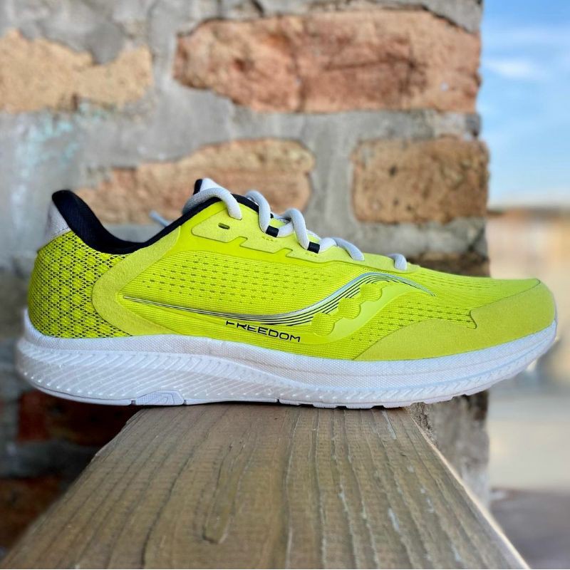 saucony freedom 4