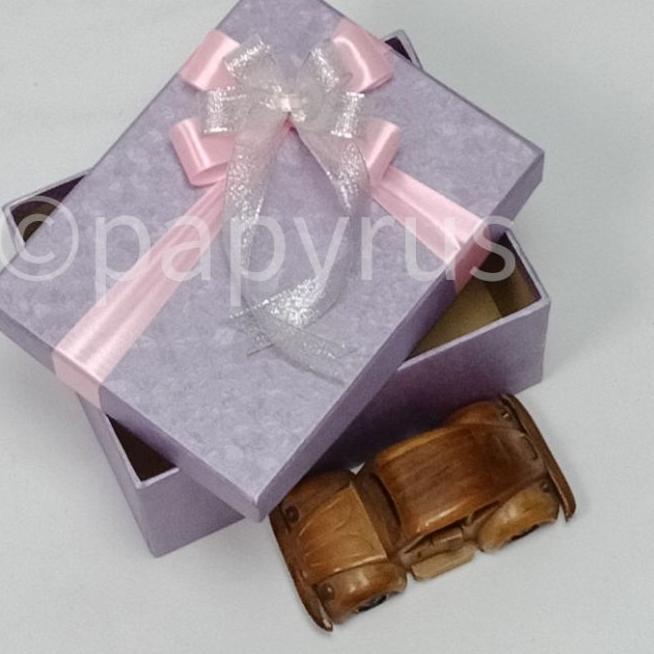 

Terbaru|SQ33|Papyrus 15x20 tinggi 10cm Kotak Kado Gift Box Hadiah