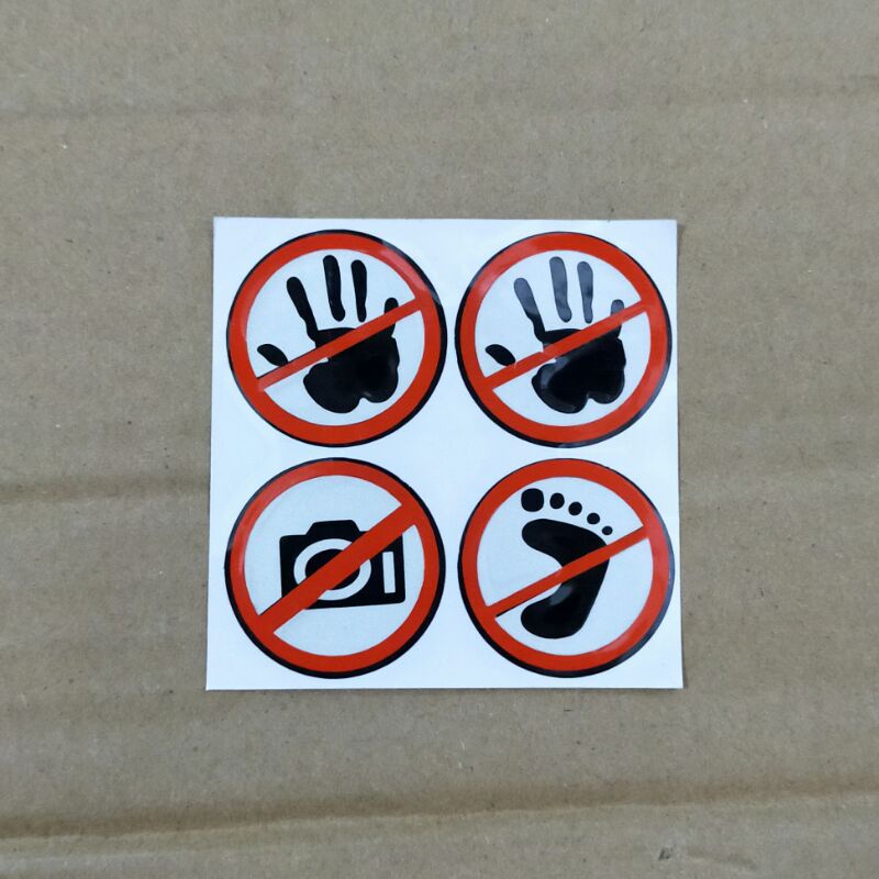 sticker peringatan jangan diinjak dipegang difoto stiker