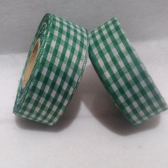 

Pita Kotak Hijau Tua Ukuran 1 inch/2,5cm Per Roll