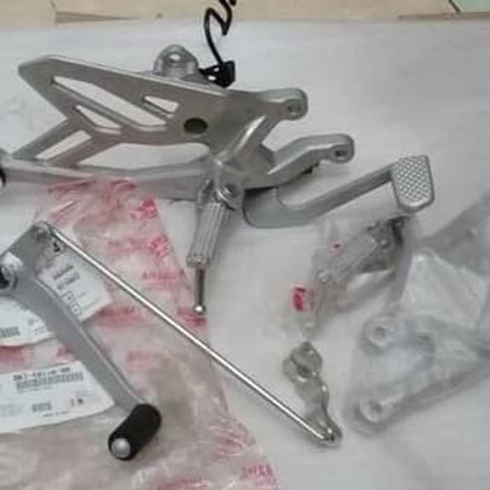Footstep depan r15 vva komplit asli Original YGP ORIGINAL YAMAHA
