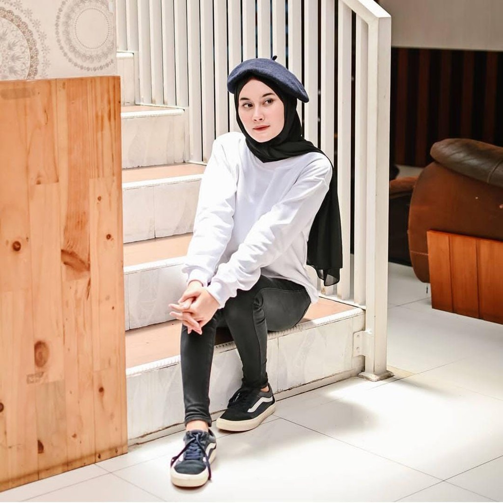 Sweater crew neck oblong wanita