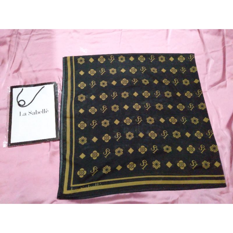 lasabelle monogram black gold