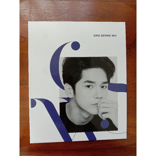 ONG SEONGWU OFFICIAL BINDER PHOTOCARD