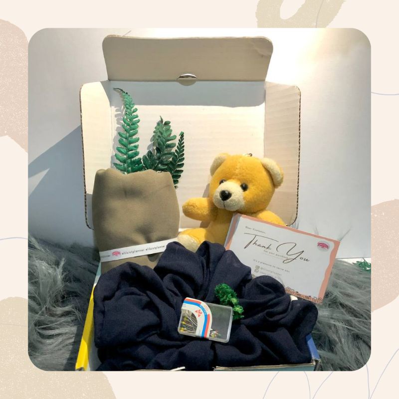 

Hampers wisuda (hampers jilbab)