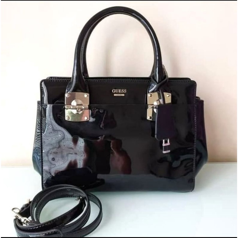 Tas selempang hand bag wanita hitam Guess original JU