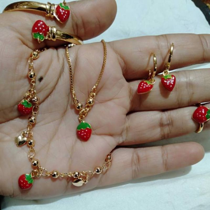 Set strawberry xuping anak anting+gelang kaki+cincin+gelang tangan dan kalung