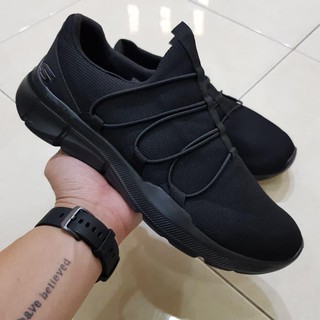 all black sketchers