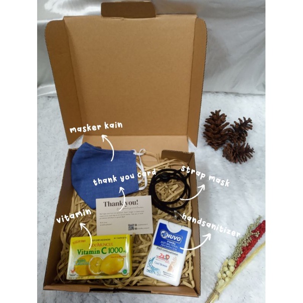 

PAKET PANDEMI // GIFT BOX / HAMPERS