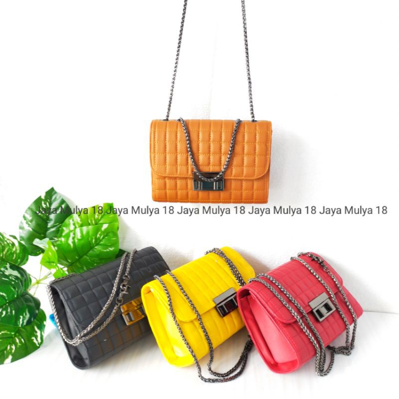 Tas Selempang Wanita Tali Rantai / Tas Wanita Terbaru Kekinian