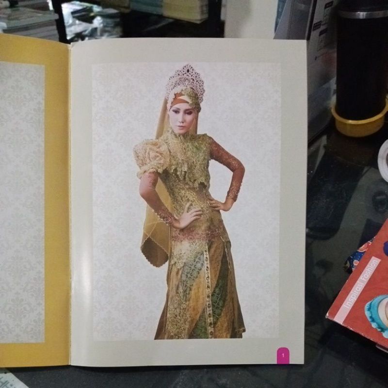 Buku Busana Pengantin Muslim (21×28cm)