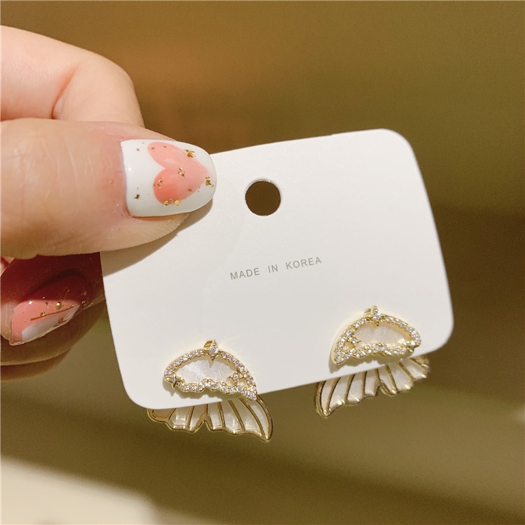 Anting-anting Sayap Kupu-Kupu Berlian Berkilau Aksesoris Telinga Wanita Korea vintage
