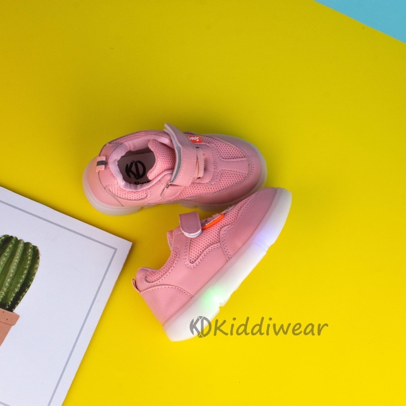 (Kiddiwear)❤️(COD) Sepatu led Casual anak MBK08