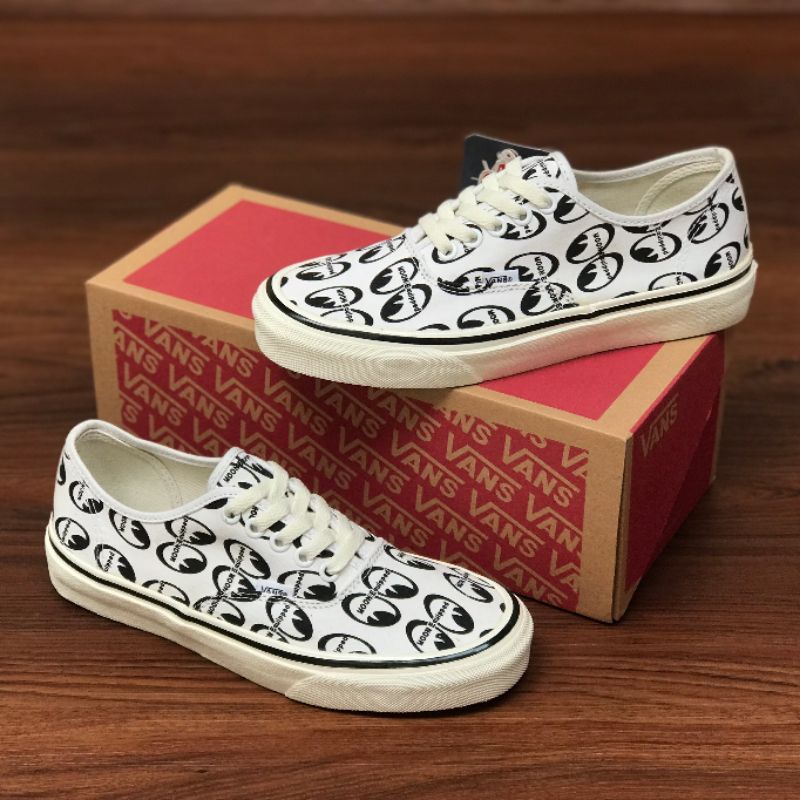 Vans authentic mooneyes x yokohama hot rod costum anaheim factory