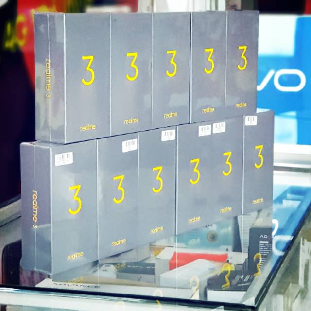 REALME 3 RAM.3GB/ ROM.32GB