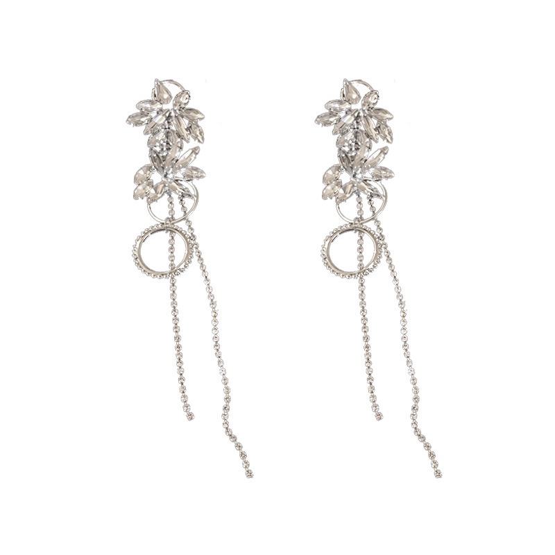 Anting Tusuk Gantung Wanita Desain Bunga Hias Berlian Gaya Trendy / Simple Untuk Hadiah