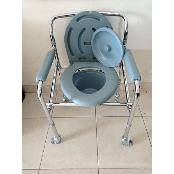 Kursi BAB Roda Commode Chair Roda Kursi PUK Lansia