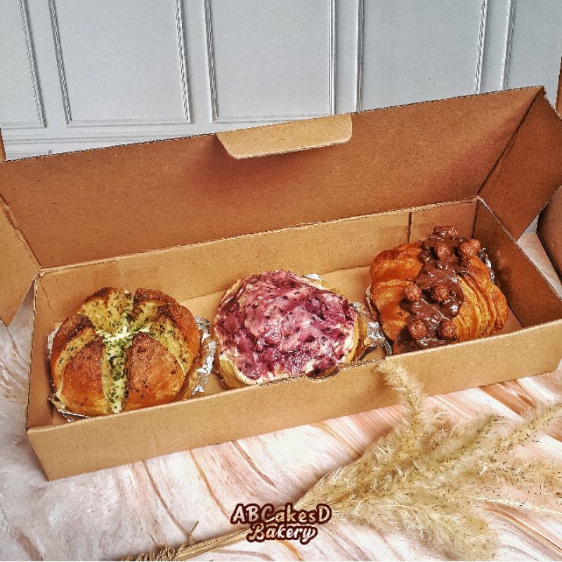 

Care Package isi 3 roti kekinian