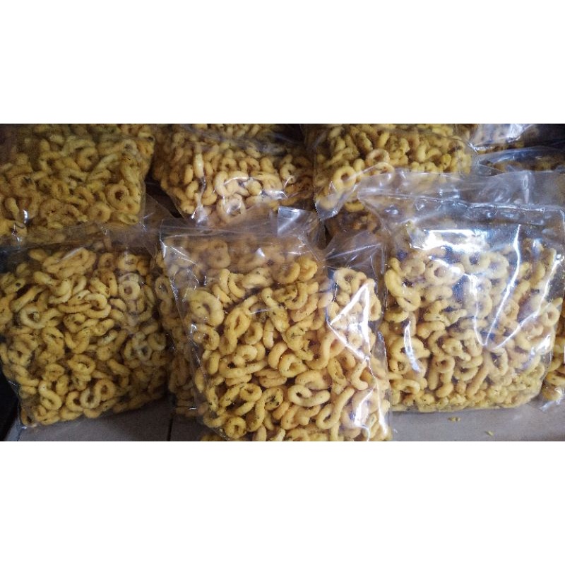 

alen alen 8 oleh-oleh khas medan