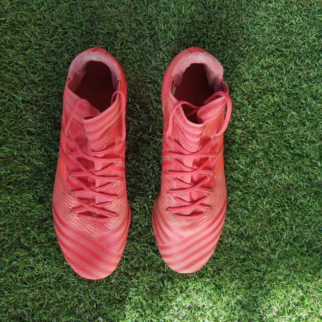 Sepatu Bola Adidas Nemesis 18.3