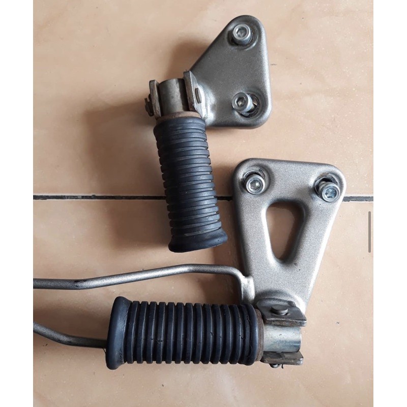 footstep  belakang original klx150 copotan motor