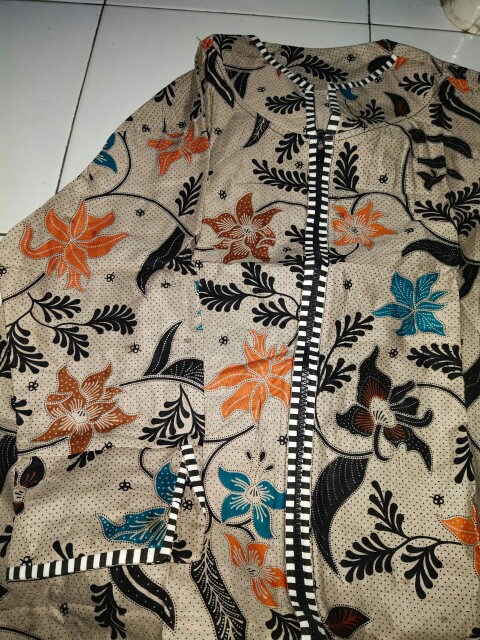 Atasan Batik Dolby Dolbi Dobby Doby Tenun Sutra Tulis Halus Katun Atbm Baron ,sarombit Atasan