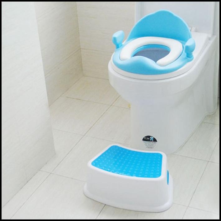 Majome Step Stool for Kids Toddler Stool for Toilet Potty Training Slip Bathroom Kitchen